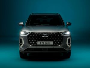 Supporting image for story: These are the plug-in hybrids with the longest ranges available today