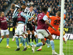 Supporting image for story: Analysis: Newcastle horror show underlines task facing Unai Emery at Aston Villa