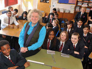 Supporting image for story: Slade star Noddy Holder reveals teaching dreams