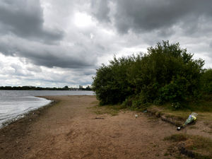 Supporting image for story: ‘I wish I had been able to save him too’: Passer-by who saved young girl tells of sorrow over death