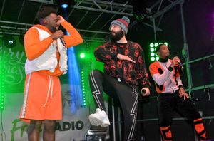 Rak Su performed for the lights switch-on event.