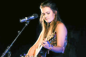 Supporting image for story: Telford singer Alexandra Jayne in Open Mic UK final spot
