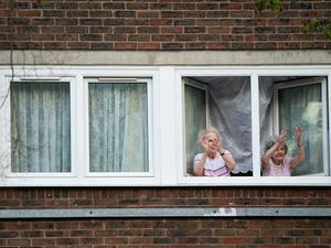 Supporting image for story: Mass slow handclap urged in protest over proposed 1% pay rise for NHS workers