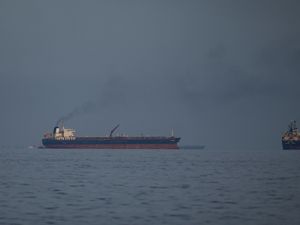 Supporting image for story: Donald Trump urges UK to send warships to help secure Strait of Hormuz