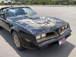 Supporting image for story: Burt Reynolds film car replicas set to go under the hammer