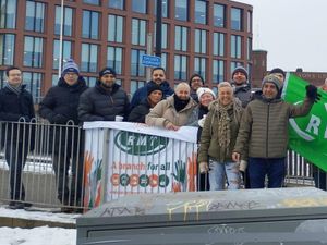 Supporting image for story: First of two 48 hour rail strikes cause chaos and confusion