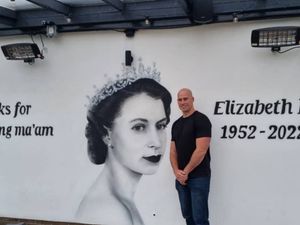 Supporting image for story: Graffiti artist ‘honoured’ to paint tribute to the Queen at pub named after her