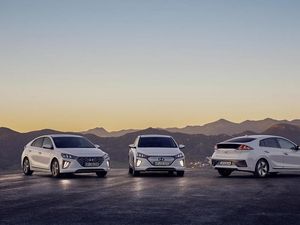 Supporting image for story: Hyundai reveals UK pricing for Kona Hybrid and new Ioniq
