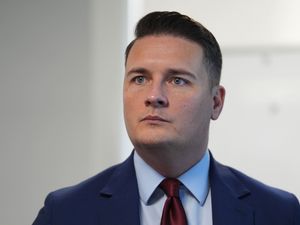Supporting image for story: Streeting faces criticism as he appears to back joining customs union with EU