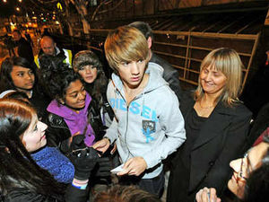 Supporting image for story: X Factor's One Direction sign £1m deal