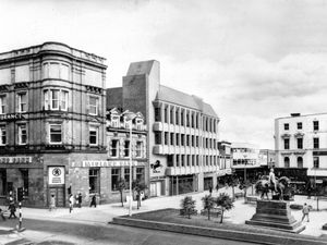 Supporting image for story: Queen Square plan then - and now
