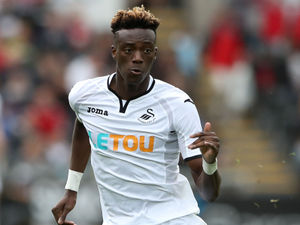 Supporting image for story: Aston Villa sign Chelsea striker Tammy Abraham on season-long loan