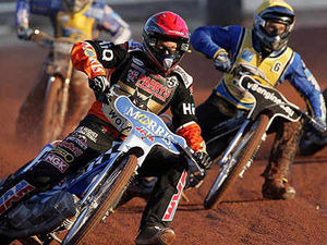 Supporting image for story: Wolves v Eagles in pictures