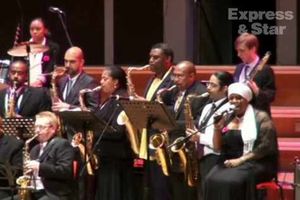 Supporting image for story: Hundreds celebrate life of jazz musician Andy Hamilton