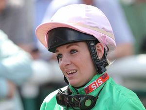 Supporting image for story: Wolverhampton's Racheal Kneller lands comeback win