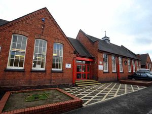 Supporting image for story: Oxley Primary School 'not improving enough'