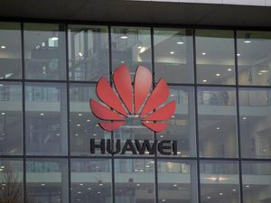 Supporting image for story: Oxford University suspends research funding from Huawei
