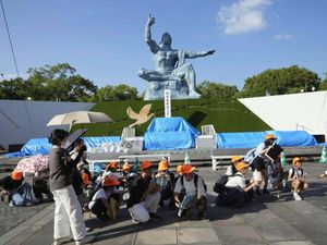 Supporting image for story: Powerful earthquake strikes off southern Japan