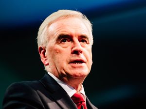 Supporting image for story: Government 'too close' to Carillion, Labour claims