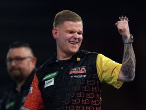 Supporting image for story: Mike De Decker stuns Luke Humphries to win World Grand Prix