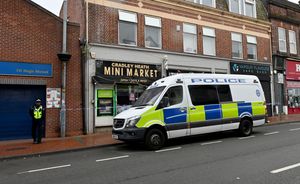 SANDWELL COPYRIGHT NATIONAL WORLD TIM THURSFIELD -04/08/25 Police cordoned off a small area of Cradley Heath High Street, after a police incident last night.