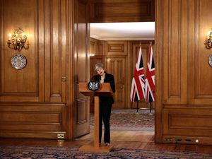 Supporting image for story: May offers talks with Corbyn to deliver short delay to Brexit