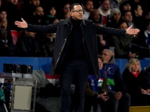 Supporting image for story: Liam Rosenior admits Chelsea paid price for ‘crazy’ end to first leg at PSG