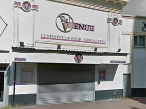 Supporting image for story: Glamorous night in Dudley to help cancer charity