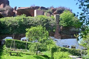 DUDLEY COPYRIGHT NATIONAL WORLD STEVE LEATH 29/04/2025Kinver Edge Rock Houses on the sun.