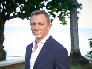 Daniel Craig
