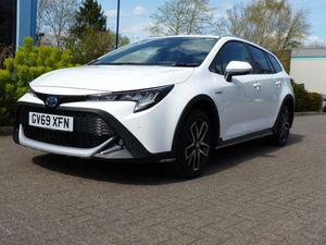 Supporting image for story: Toyota reveals pricing for new Corolla Trek