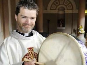 Supporting image for story: Priest abandons Church of England in gay wedding protest