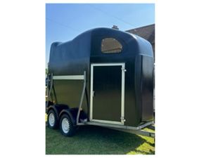 Supporting image for story: Appeal after theft of horse box near Bridgnorth