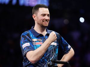 Supporting image for story: Luke Humphries advances to World Grand Prix quarter-finals