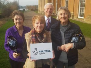 Volunteers Pam Preston, Lynette Willetts, Councillor Ian Kettle and volunteer Julia Scott