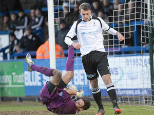 Supporting image for story: Richard Peniket hopes to break duck with Telford