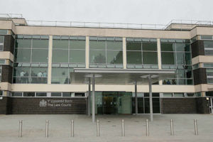 Supporting image for story: Judge rejects 'drunk' claim by three burglars