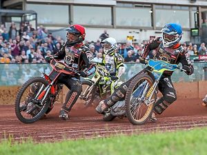 Supporting image for story: Party time as Wolverhampton Wolves win a thriller