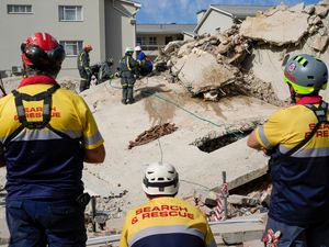 Supporting image for story: Rescue effort boosted as survivor found after South Africa building collapse