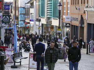 Supporting image for story: Shoppers return to high street despite ‘rapid’ price rises