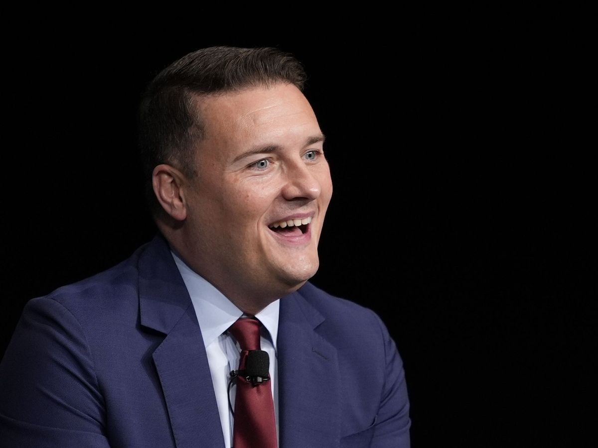 NHS waiting list falls as Streeting says health service ‘on road to recovery’