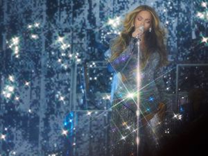 Supporting image for story: Beyonce fans hail ‘true class act’ as singer dazzles through Edinburgh rain