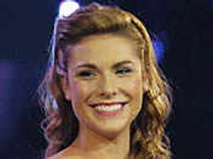 Supporting image for story: Singer Siobhan wins record deal