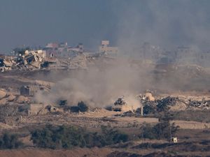 Supporting image for story: Ministers face parliamentary push to reveal Gaza legal advice