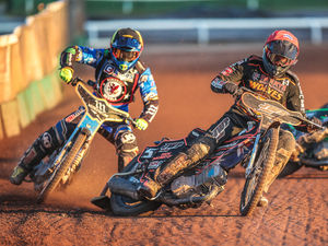 Supporting image for story: Wolverhampton Wolves earn a useful point