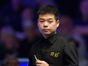 Supporting image for story: Pang Junxu sinks Ronnie O’Sullivan with successive century breaks in Nanjing