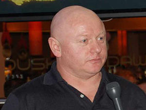 Supporting image for story: Poker star awaits extradition verdict