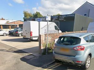 Supporting image for story: Dudley car wash will have to demolish building erected without permission