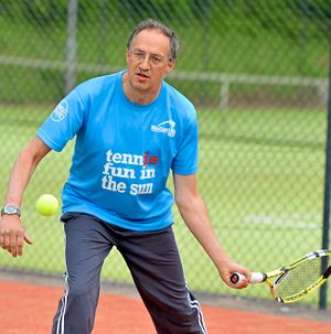 Advantage – Mike on the court