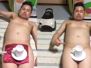 Supporting image for story: Meet Mr Uekusa, the comedian who hilariously reinvented the tablecloth trick